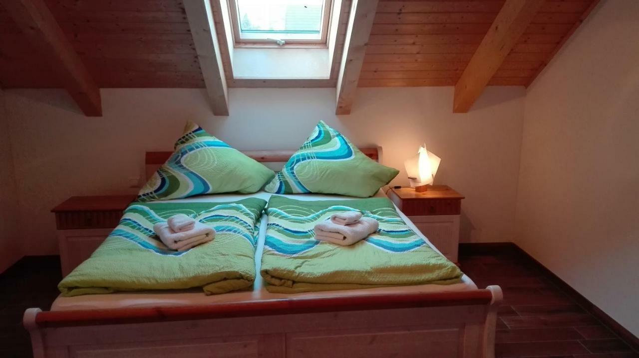 Blockhaus - Ferienwohnung Sunrise أوغسطبورغ المظهر الخارجي الصورة